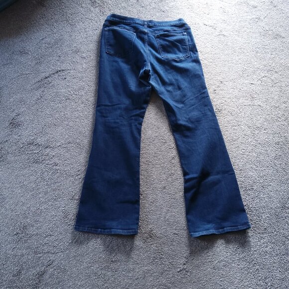 BANANA REPUBLIC BOOTCUT JEANS - Picture 2 of 3